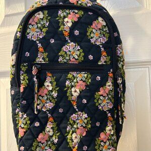 Vera Bradley, Essential Sling Backpack